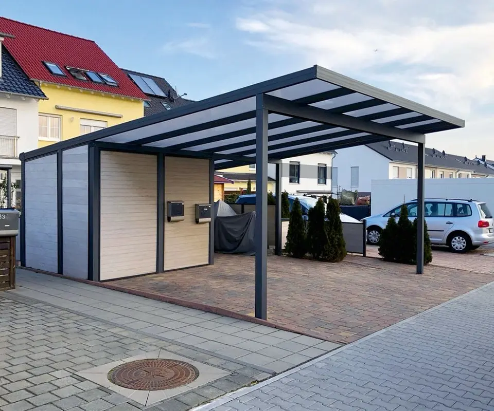 Doppelcarport mit Geräteraum und Seitenverkleidung in Leverkusen