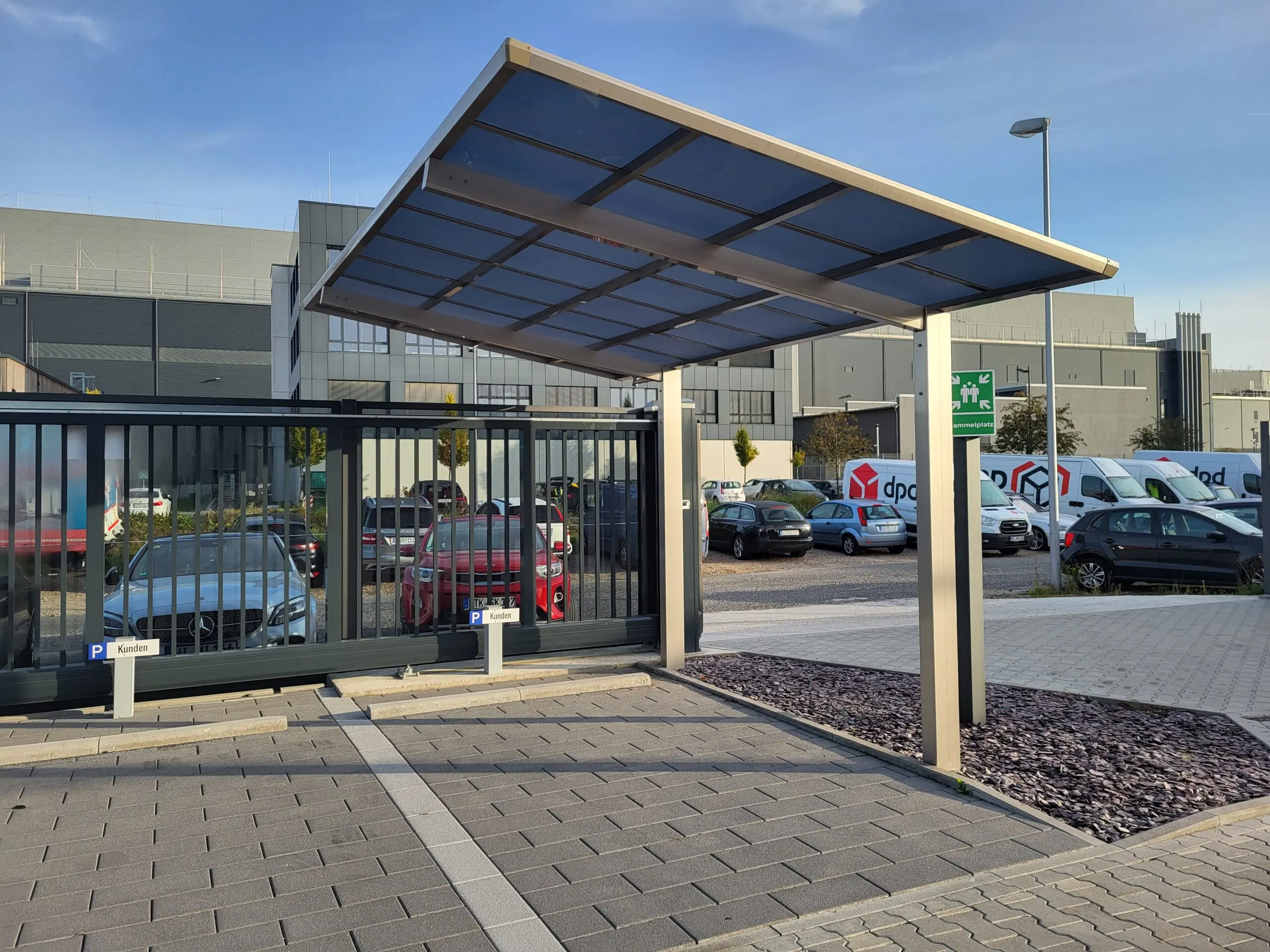 Gewerbliche Überdachung Aluminium Polycarbonat Leverkusen