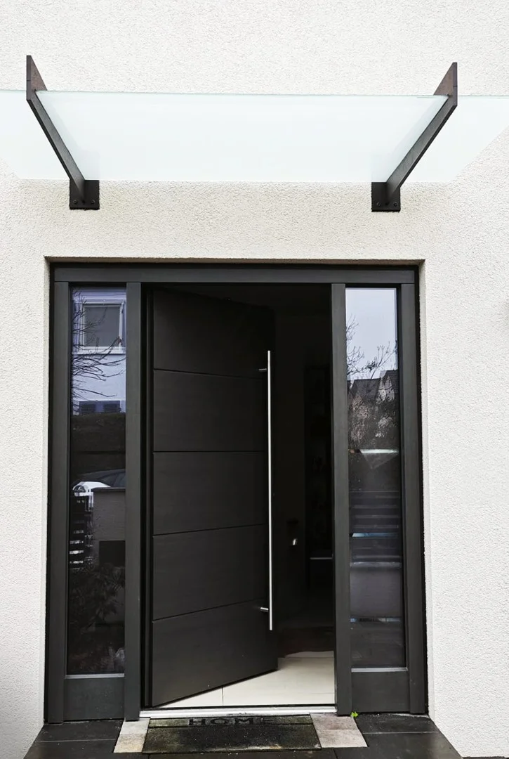 Haustürüberdachung Milchglas L-Halter Schwarz Bergisch Gladbach