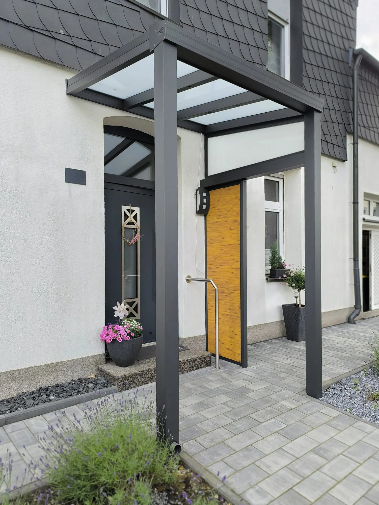 Vordach Aluminium Glasdach freistehend Langenfeld